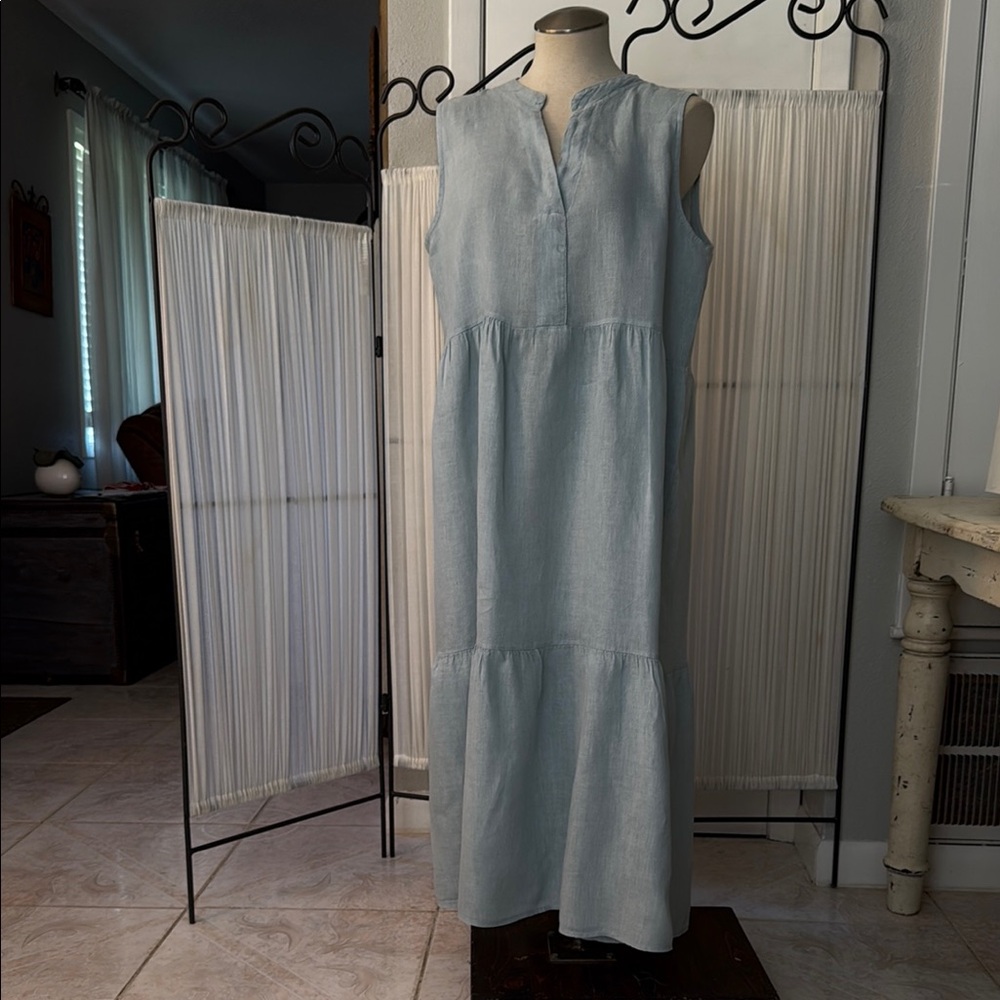 Bellambra Chic Sleeveless Linen Maxi Dress in Soft Blue size M
